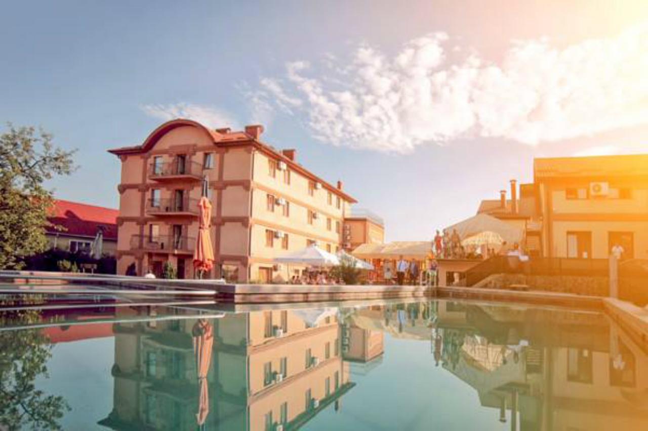 Hotel Kilikiya Úzhgorod Exterior foto